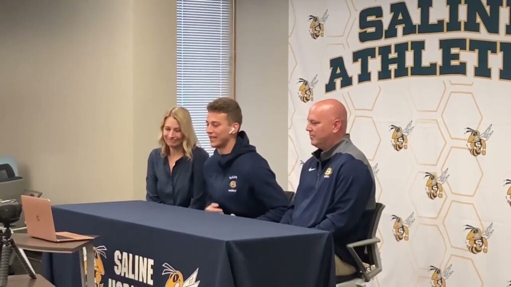 5 star qb cj carr commits to notre dame football