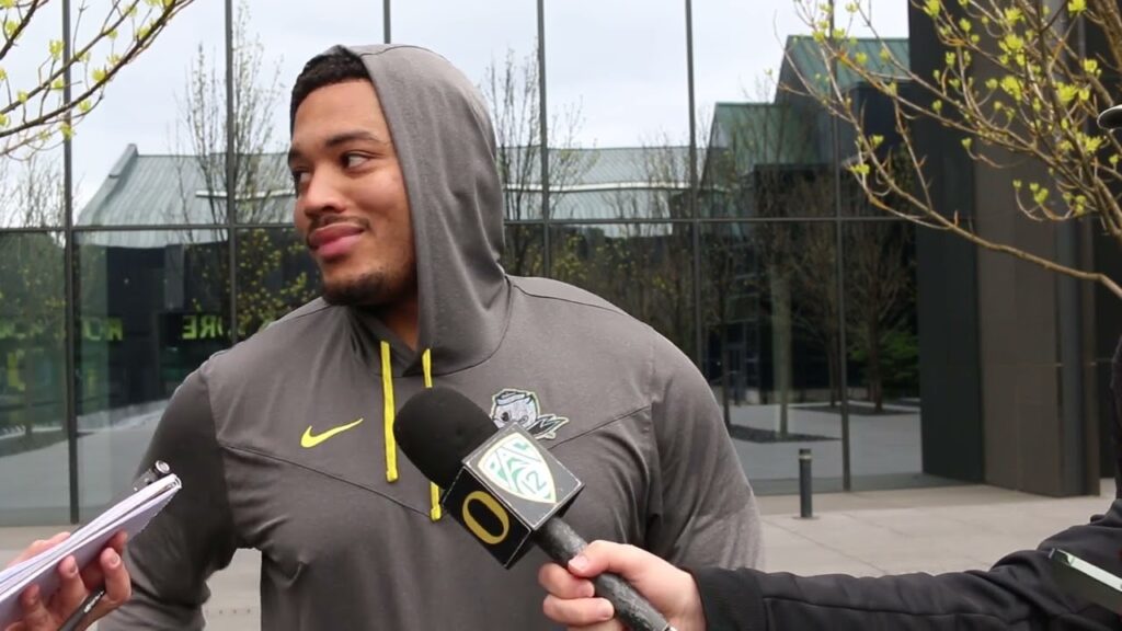 oregon dl keyon ware hudson enters his final year for the ducks