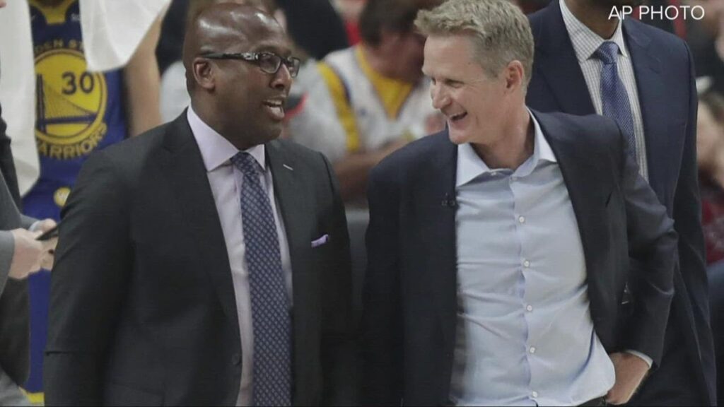 sacramento kings officially make mike brown head coach