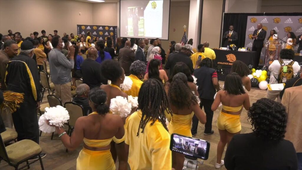 alonzo hampton introduced as arkansas pine bluff head football coach