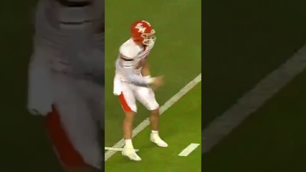 an underrated moment from sam houstons win over rice with jyzaiah rockwell preventing a turnover