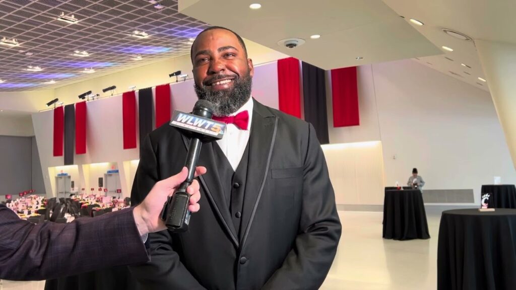 antwan peek talks with tfon ahead of his bearcats hof induction