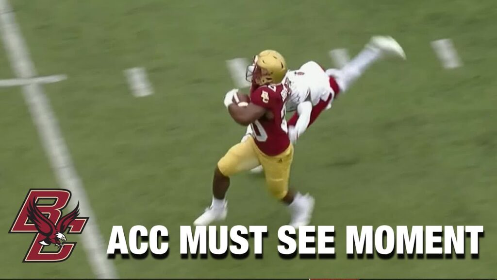 bcs alex broome does the 40 yard dash on first career rush td acc must see moment