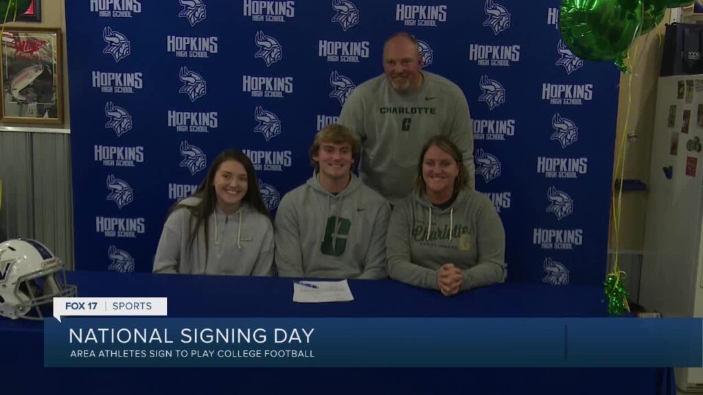colin weber signs with charlotte