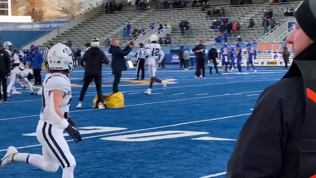 cooper jones utah state at boise state nov 26 2022 albertsons stadium