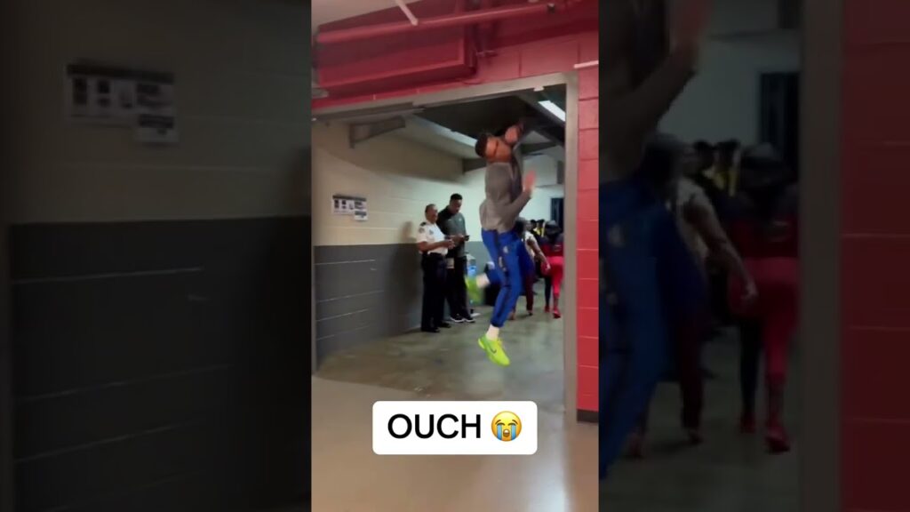 dwight powell forgot how tall he was f09f9280