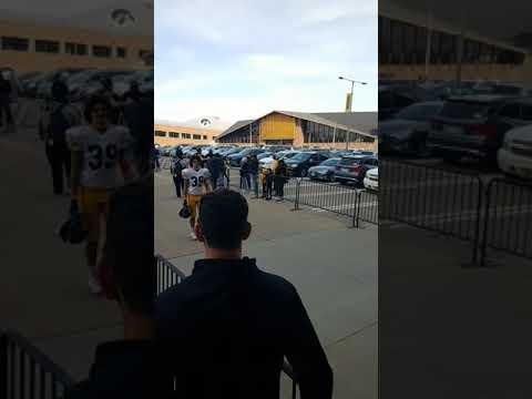 eric epenesa 2021 spring game official hawk walk