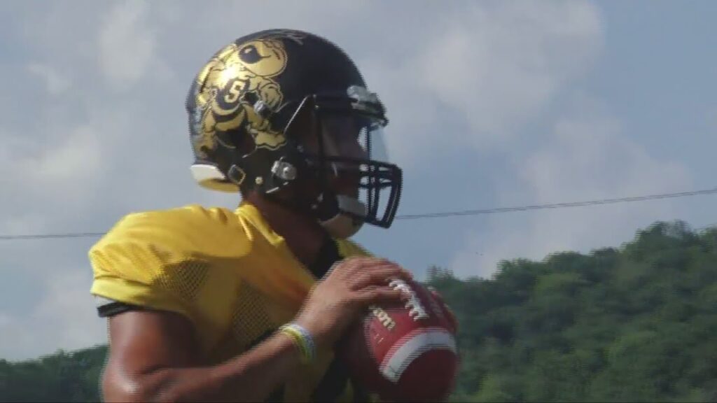 fonzies jackets faustino saucedo quarterbacking west virginia state