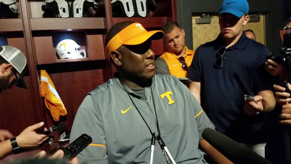 larry scott vols oc south carolina week