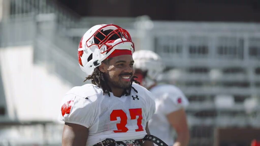 wisconsin football wired with riley nowakowski