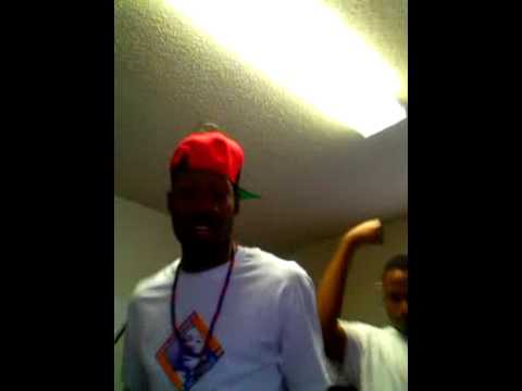 yummy in a cypher on the lemoyne owen college dorm