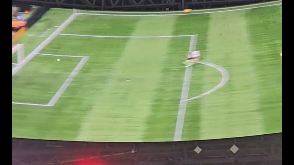 jamal thiare of atlanta united steals the ball and scores the winning goal vs toronto fc mls